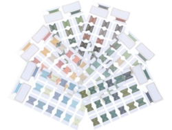 Hojas separadoras transparentes con pestañas para carpetas.