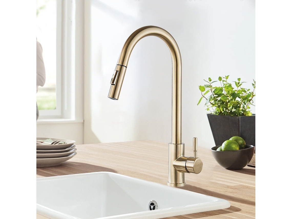 Grifo de cocina Siurn en oro cepillado con rociador extraíble