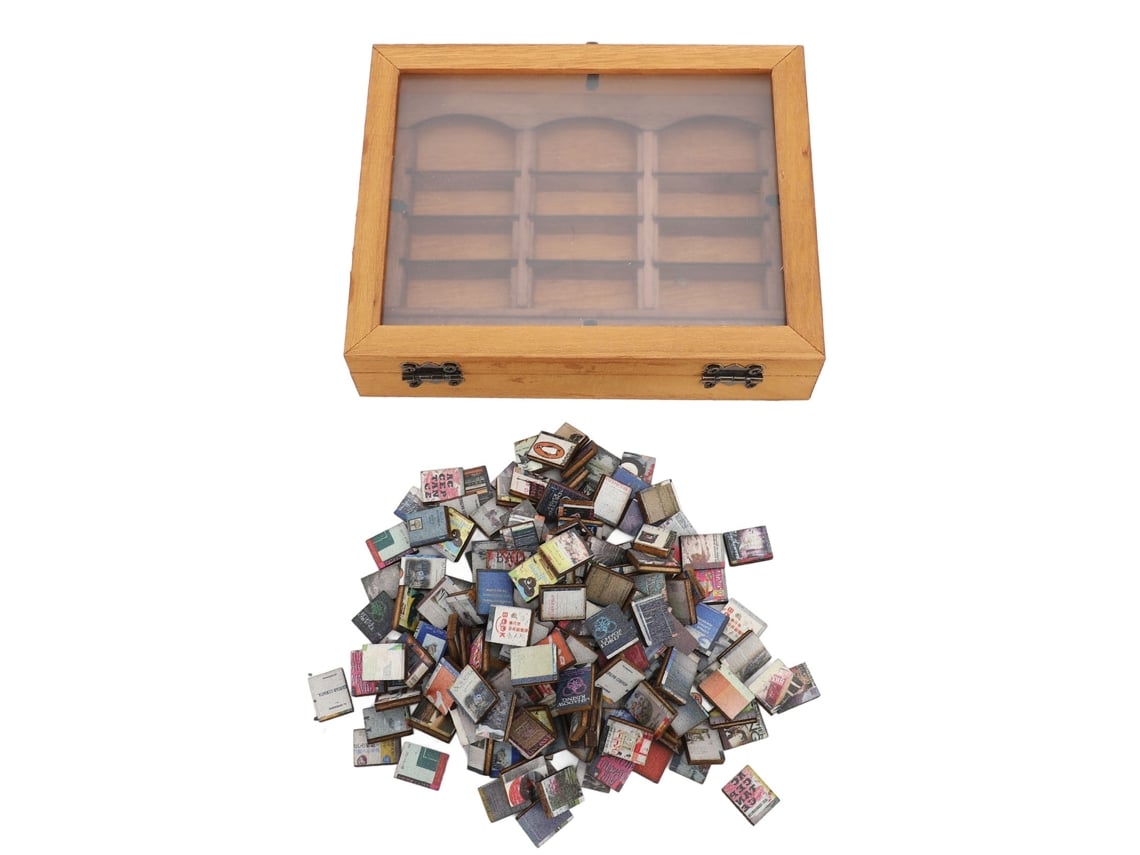 Estantería En Miniatura Con 196 Libros: Alivio De La Ansiedad Y Decoración Versátil.