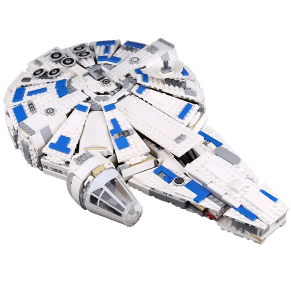 Maqueta de la nave espacial Halcón Milenario, juguete de bloques de construcción para adultos.