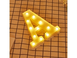 Letra LED A Iluminada con Luz Blanca Cálida, Altura 22cm, Funcionamiento a Pilas 2*AA