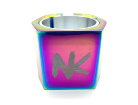 Clamp Abrazadera Nokaic para Patinete Freestyle, Color Rainbow