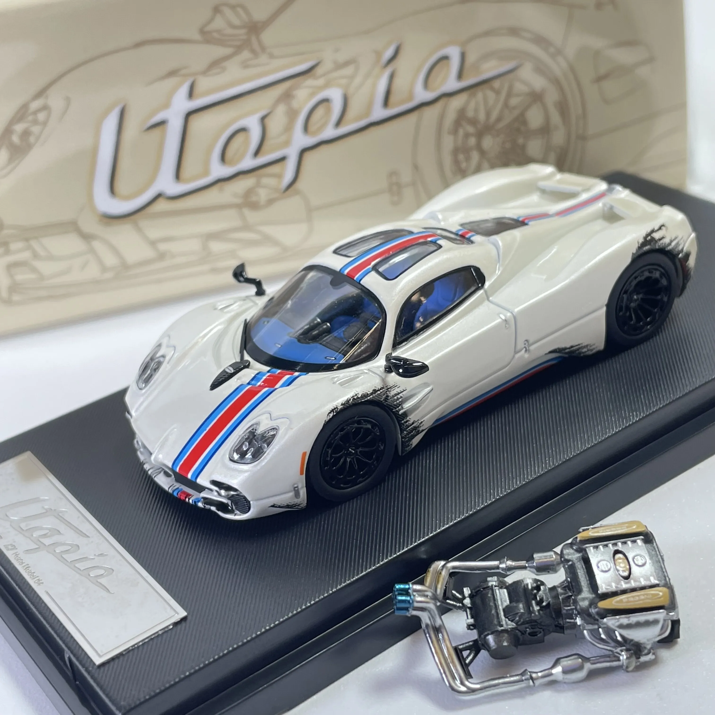 (blanco) Modelo De Coche De Juguete Pagani Utopia A Escala 1:64, Fabricado En Metal Fundido A Presión.