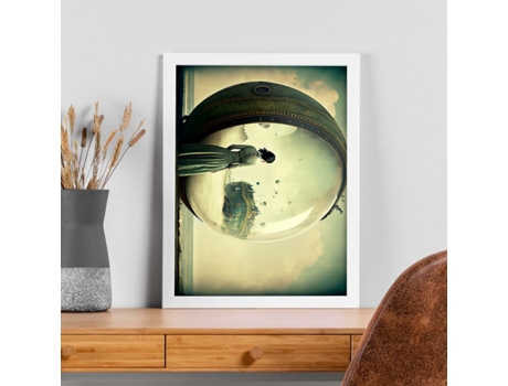 NACNIC Poster Espera En Estilo Surrealismo Cinematográfico Ilustraciones Y Grabados De Historieta Abstracta Y Artística A4 Marcos Negros