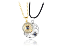 Collar Magnético Para Parejas Con Proyección De Sol Y Luna En 100 Idiomas. Regalo "te Amo" Para Parejas.