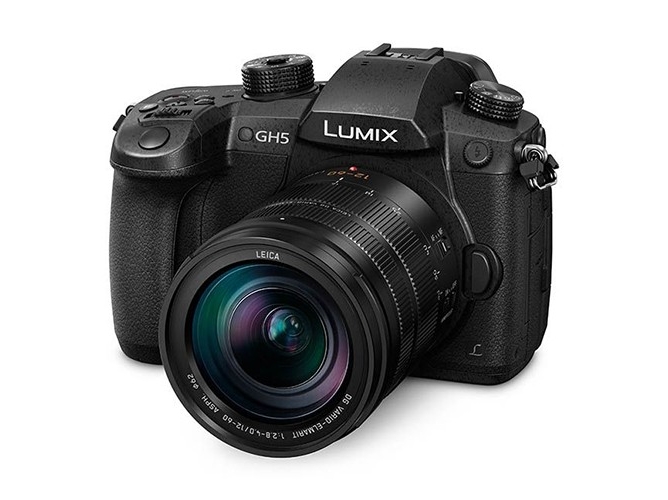 Kit Máquina Fotográfica Mirrorless PANASONIC Lumix DC-GH5 12-60mm f/2.8-4 ASPH (20 MP - Sensor: Micro 4/3 - ISO: 100 - 12800)