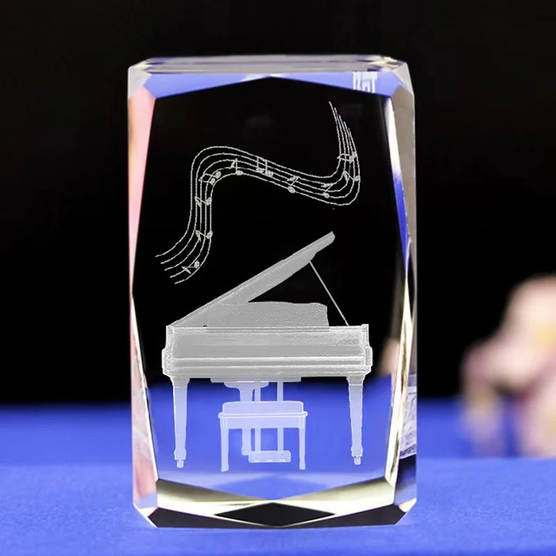 Estatua 3D de cristal con forma de instrumento musical, ideal para amantes de la música y decoración del hogar. MDUG (sin base)