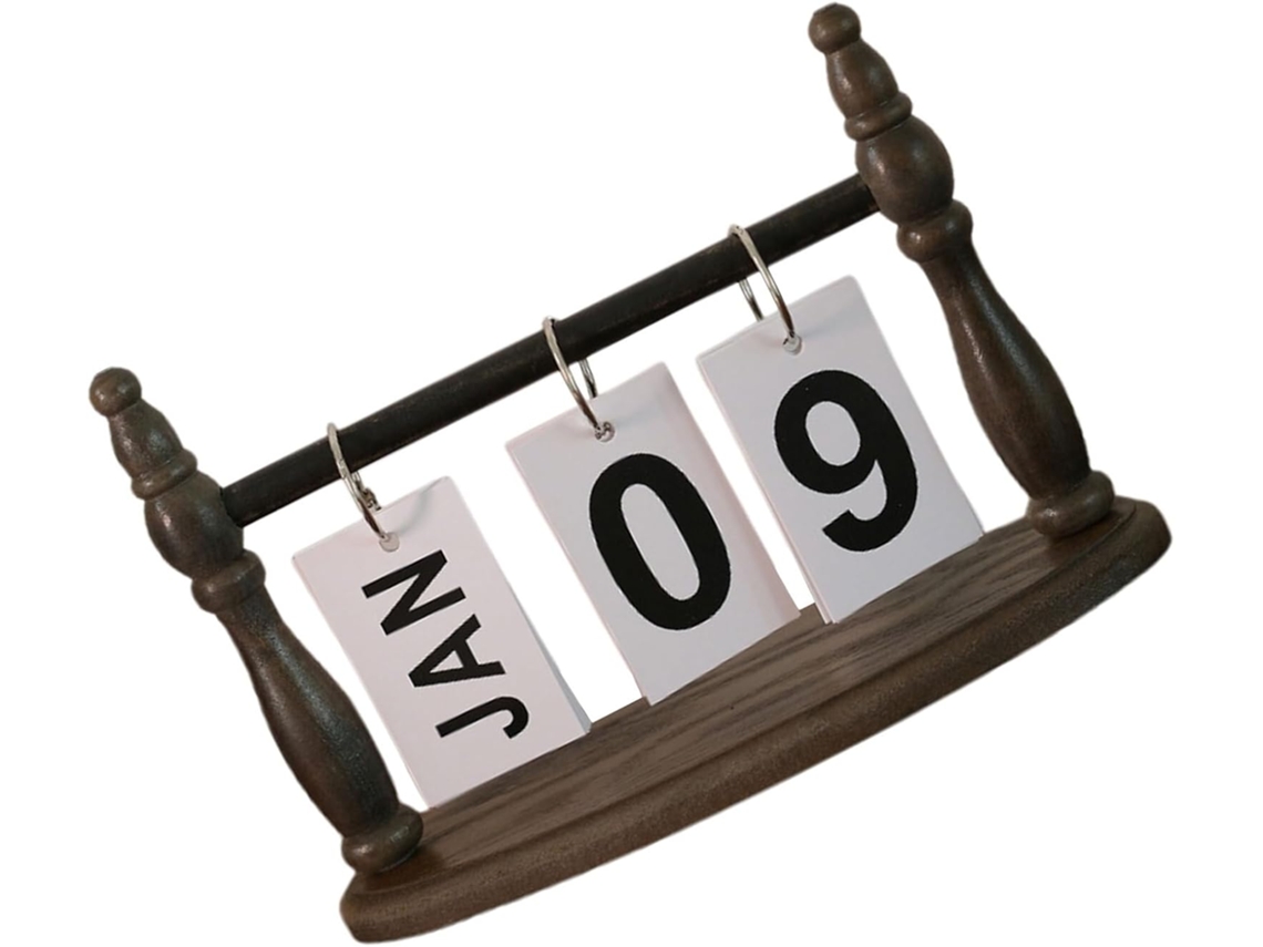 Calendario perpetuo de escritorio en madera natural, estilo nórdico, con páginas diarias y base ovalada extraíble. Calendario Gokoco.