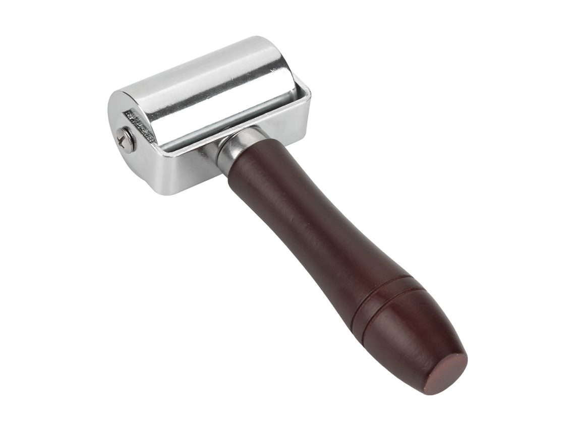 Rodillo Para Trabajar El Cuero De 60 Mm, De Acero De Alto Carbono Con Mango De Madera. Herramienta Para Trabajar El Cuero.