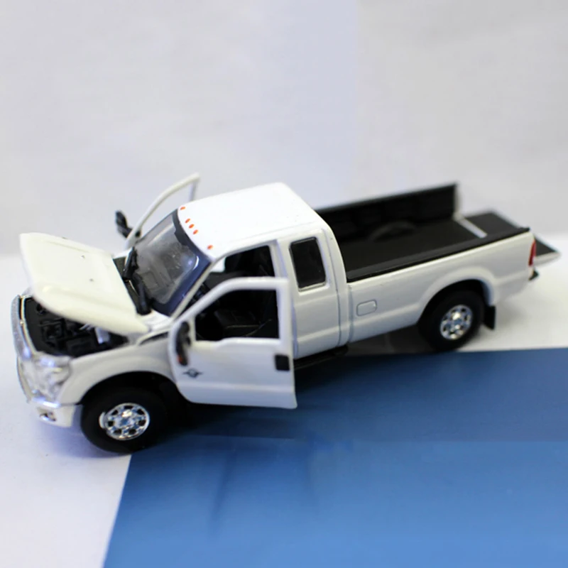 (blanco) Modelos De Coches De Aleación A Escala 1:64 Y Modelos De Coches De Juguete