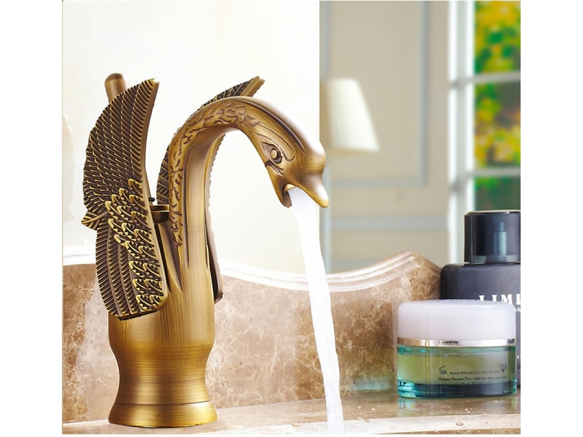 Torneiras Para Lavatório Com Design De Cisne