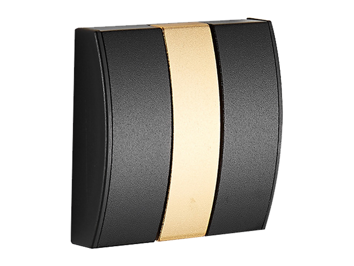Perchero de pared negro y dorado, moderno y resistente, con ganchos plegables que ahorran espacio.