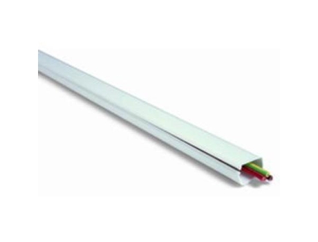 Canal inst.adhesivo blanco 18x11mm tira 2mt.
