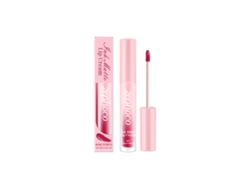 Brillo de labios mate en tono morado ciruela