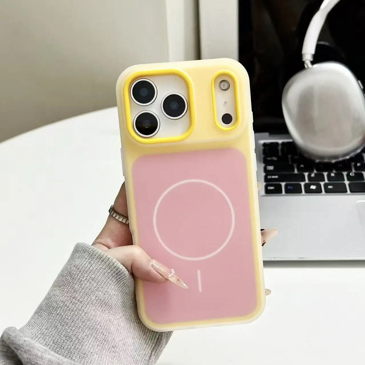 (iphone 13 Pro Max Naranja) Funda Magnética 2 En 1 Para Teléfono, Compatible Con Carga Inalámbrica Magsafe, Acabado Mate.