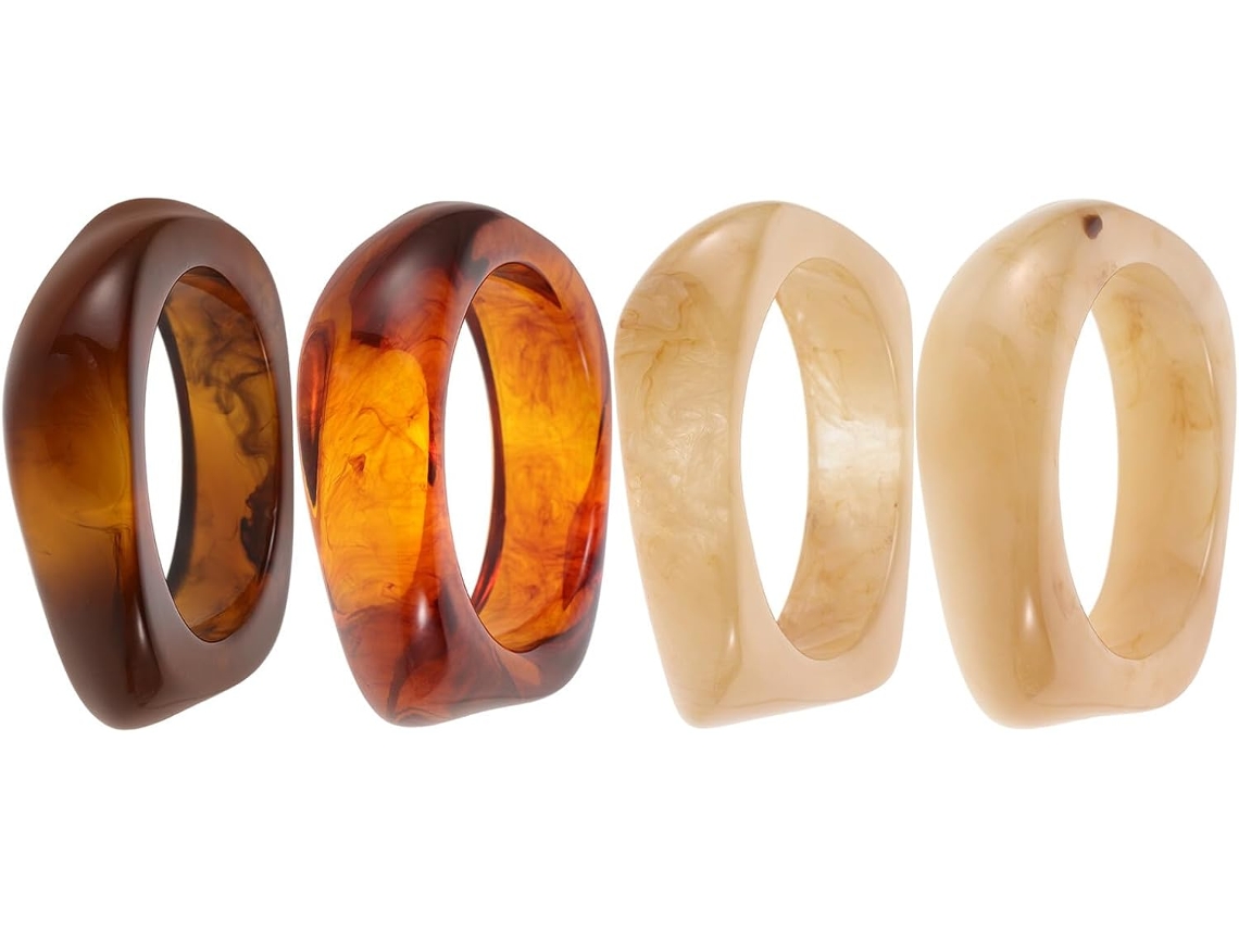 De 4 Pulseiras Rígidas Grossas Em Acrílico Translúcido, Com Design Geométrico Largo E Irregular.