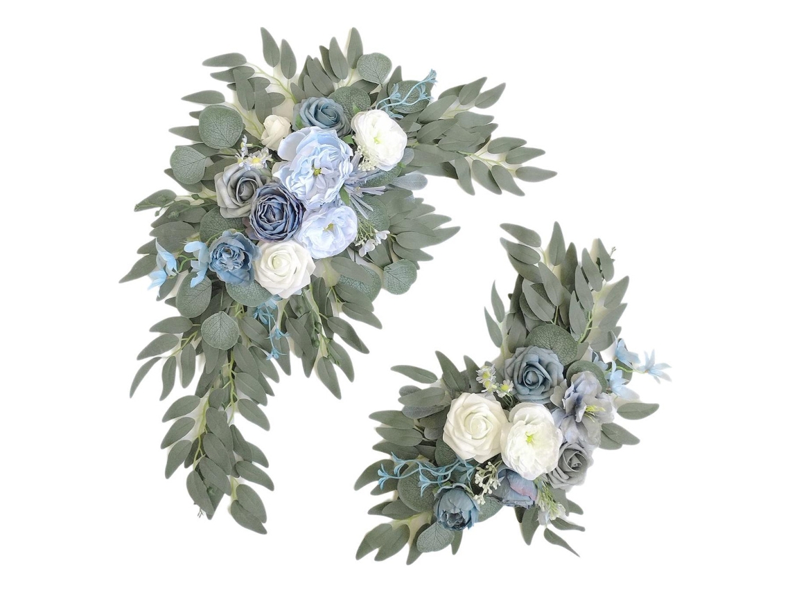 Conjunto de flores artificiales, silla y guirnalda slowmoose