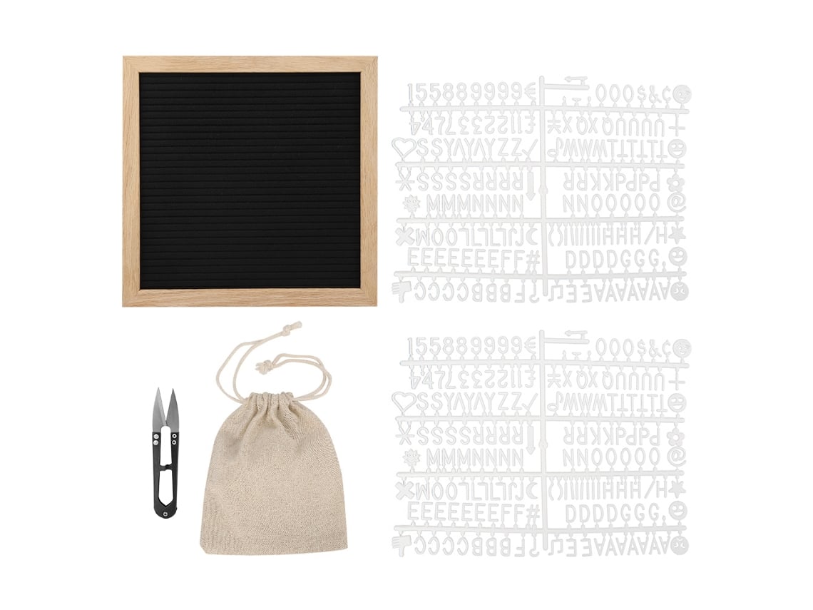 Quadro de feltro Rebe com letras e números intercambiáveis para decoração de quarto