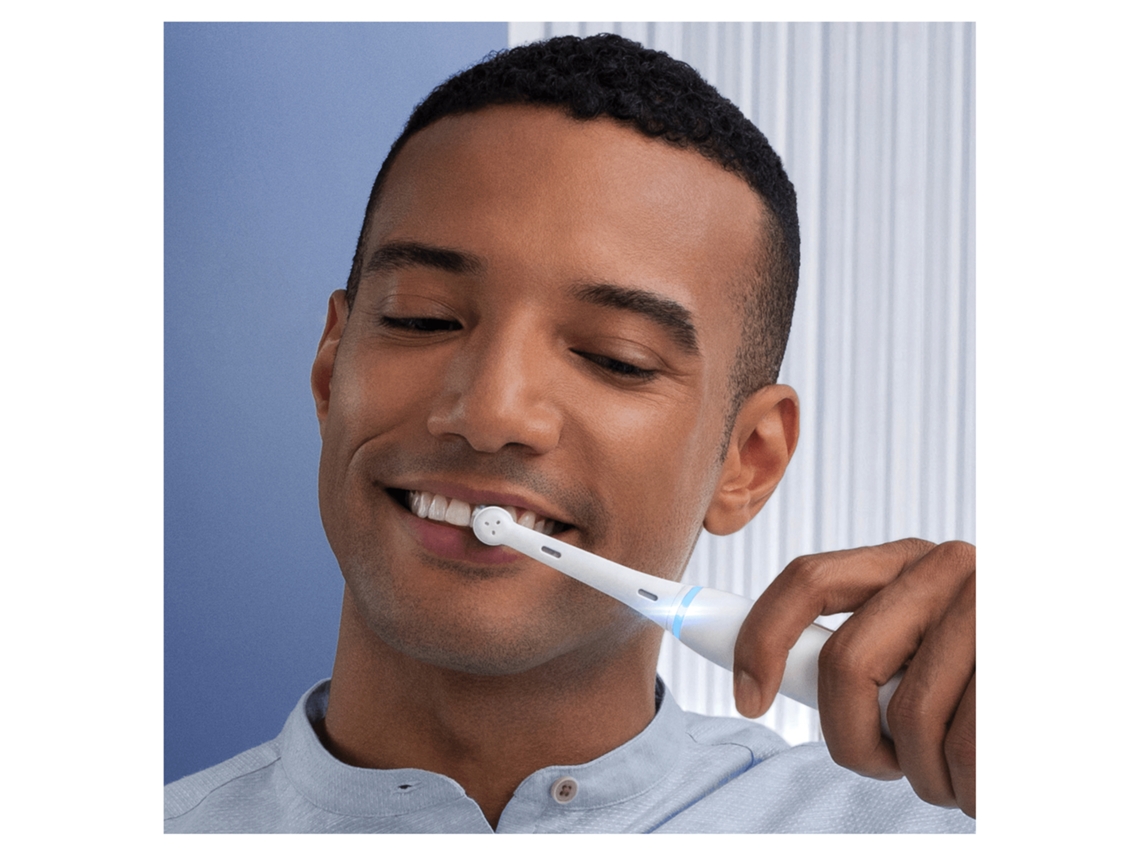Cepillo de Dientes Eléctrico ORAL-B Io Series 7N