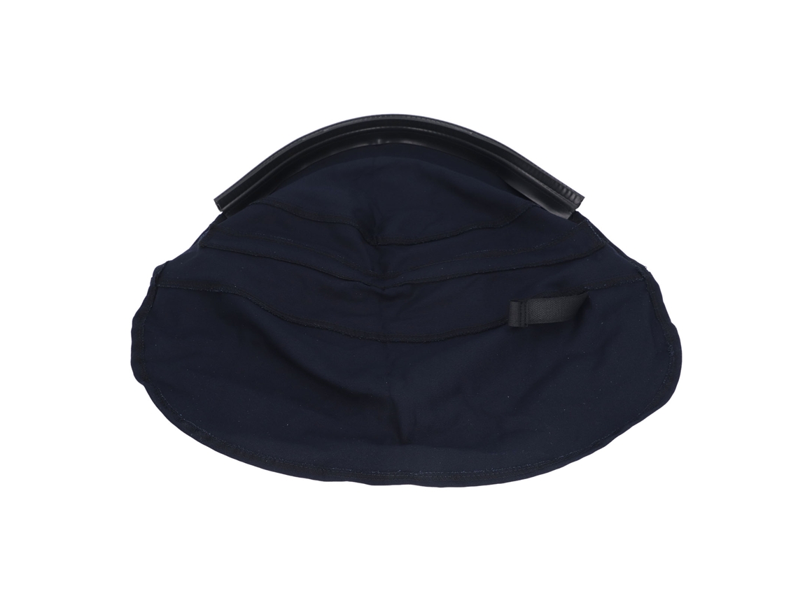 Casco de soldadura con visera extendida de algodón ignífugo para protección de cabeza y cuello.