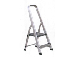 Escalera aluminio 2 peldaños hogar en131