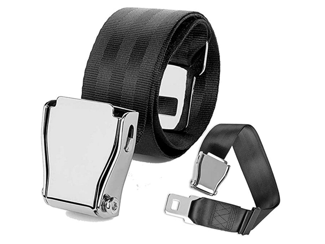 Extensor de cinto de segurança ajustável para aeronaves, ideal para viajantes frequentes.