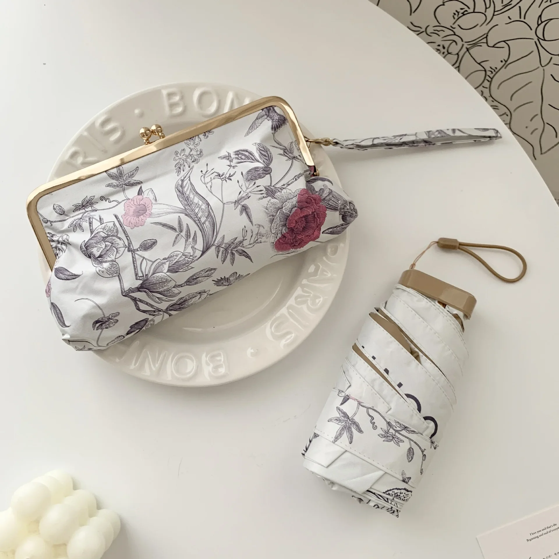 (b) Mini Sombrilla Para Mujer, Parasol Y Protección Uv, Adecuada Tanto Para Días Soleados Como Lluviosos.