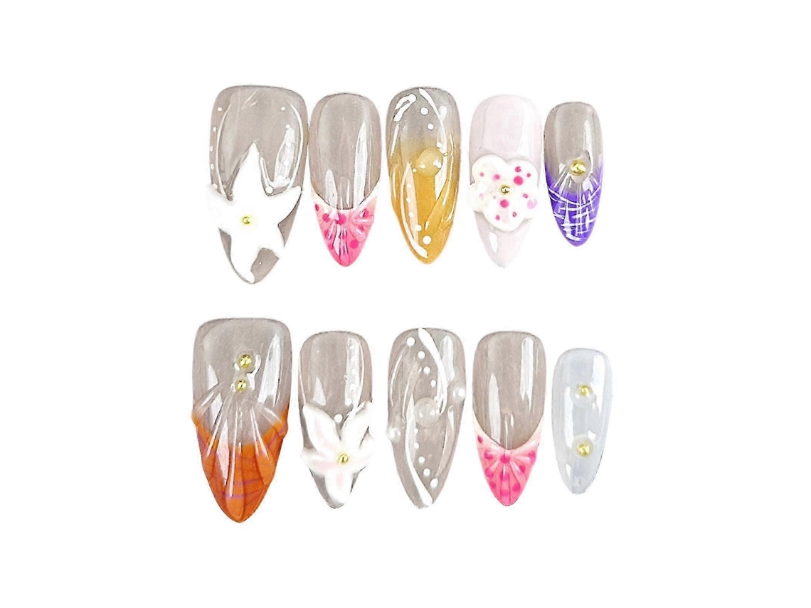 Uñas postizas almendradas 2025 con decoración floral. Diseño floral. Uñas postizas ideales para decorar tus uñas en casa. Nostalgia88