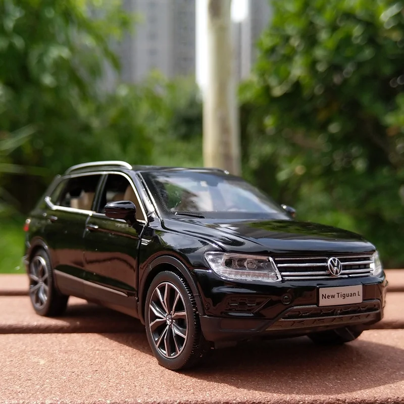 (negro) Coche De Juguete A Escala 1:32 De Aleación Con Efectos De Sonido Y Luz.
