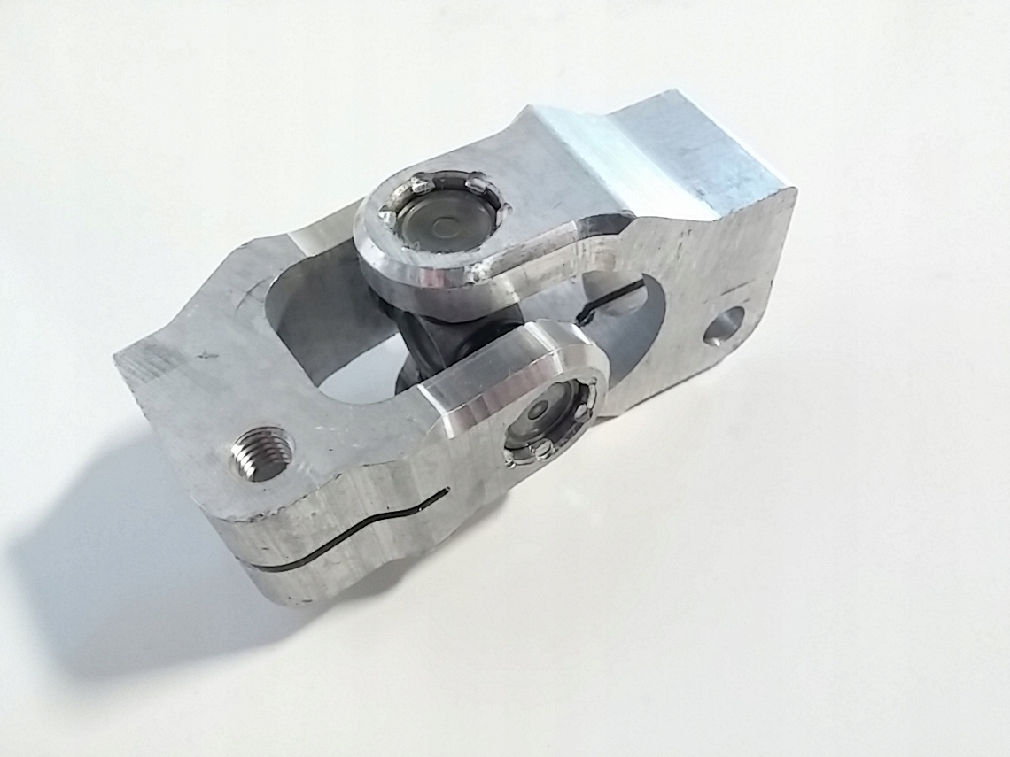 Travesaño de la columna de dirección Volvo XC90 OE 8650236