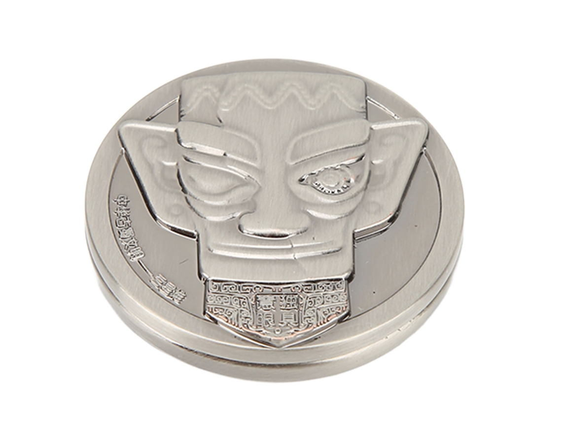 Ats Coin Haptics es un juguete sensorial magnético de metal portátil para adultos, ideal para aliviar el estrés y la ansiedad en el escritorio.