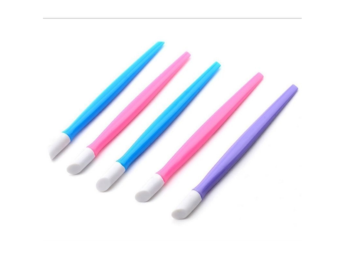 Juego De 5 Herramientas De Manicura Con Mango De Plástico Y Punta De Goma Dura Para Cutículas (color Aleatorio).