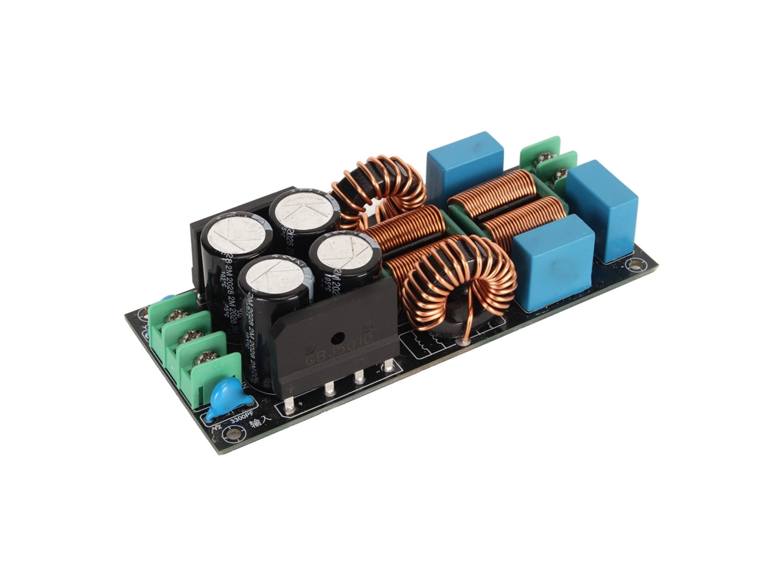 Preamplificador estéreo con 3 puertos de salida e interfaz de micrófono USB.