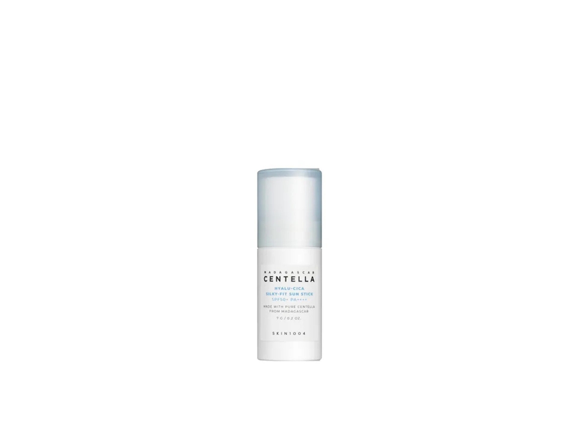 Protector solar en barra Silky Fit Centella de Madagascar, Hyalu Cica, FPS 50, 7 g, Skin1004