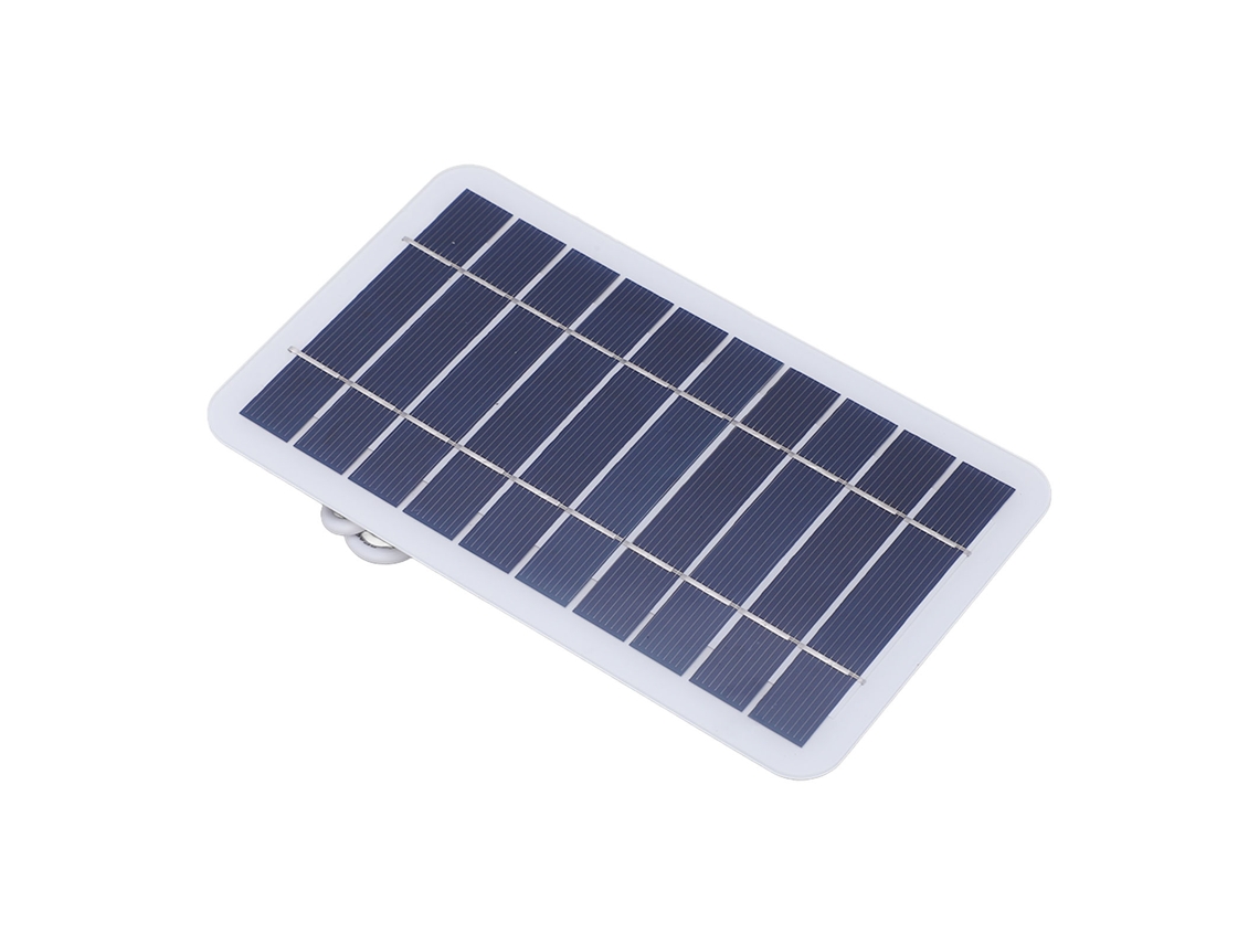 Cargador portátil e impermeable para paneles solares.