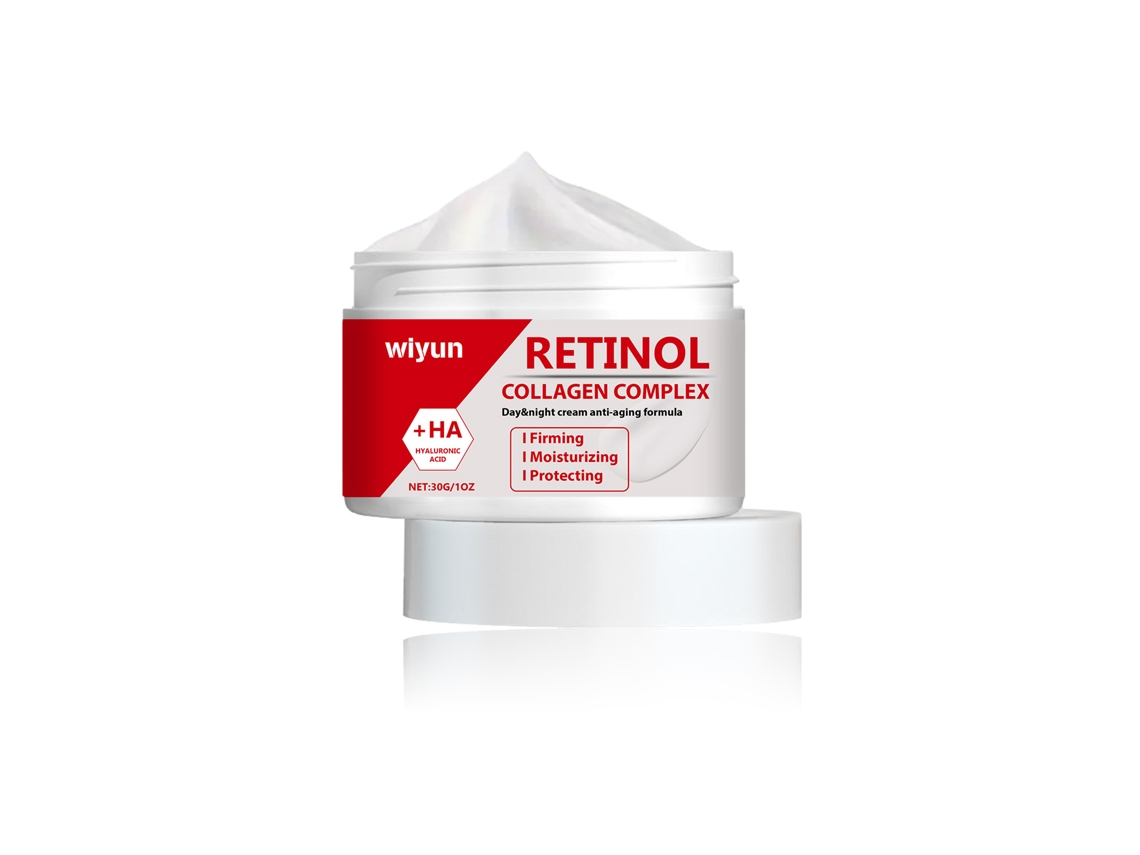 Crema hidratante con retinol y colágeno para la piel.