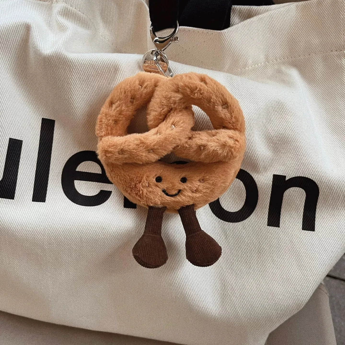 (pretzels) Colgante De Peluche Con Forma De Comida, Suave, Esponjoso Y Un Regalo Adorable.