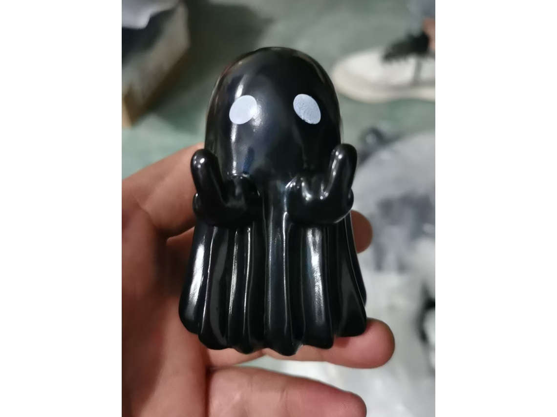 Bonita estatua de fantasma de dedo medio negro, mini fantasmas decorativos para mesa de centro y hogar de Halloween. Viewleaf
