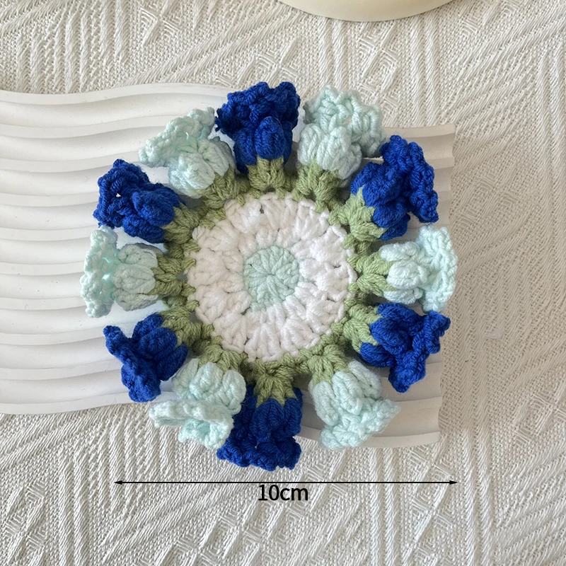 Posavasos de ganchillo con forma de mini rosas, ideales como manteles individuales de cocina o para uso doméstico.