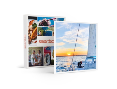 Caja Regalo SMARTBOX Aventura en el agua: paseo en catamarán y copa de cava para 2 personas en Málaga