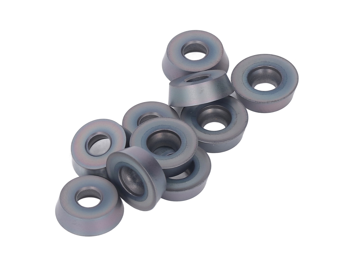 Insertos de carburo con revestimiento negro para torneado y fresado CNC