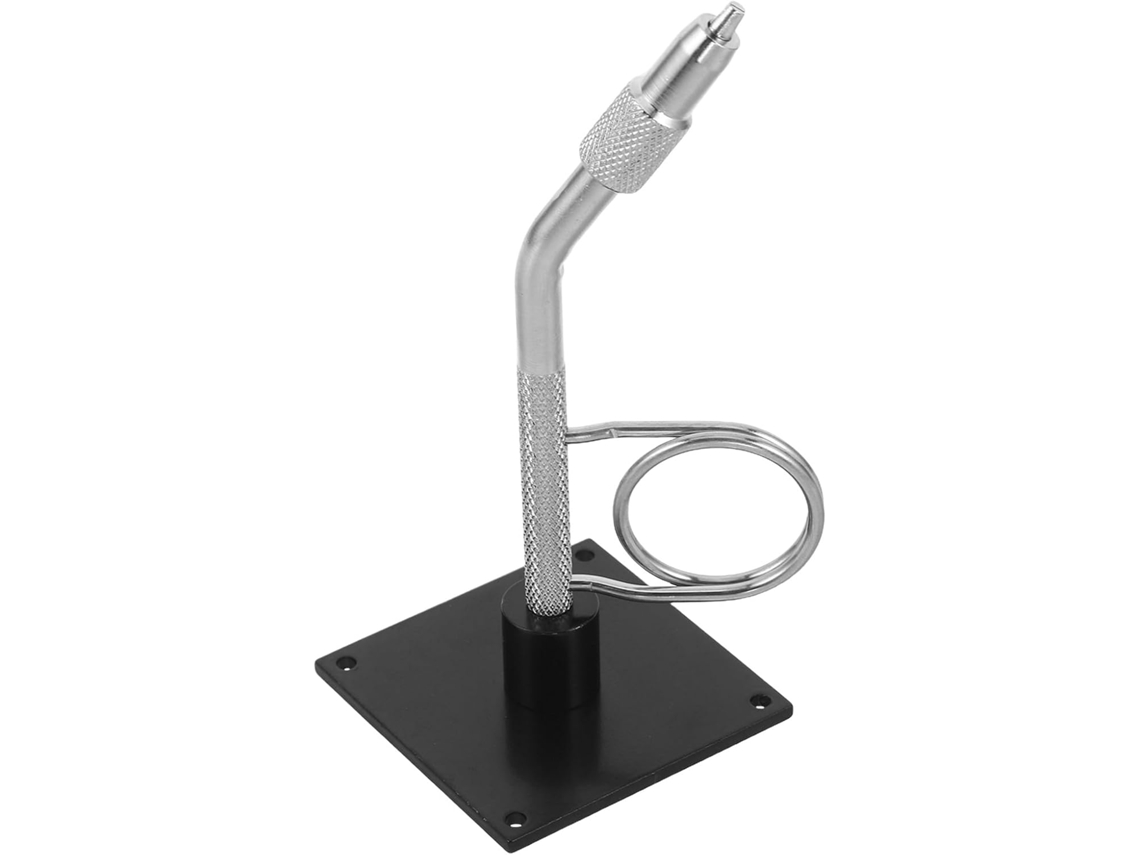 Estación De Trabajo Con Tornillo De Banco Ajustable Y Sistema De Instalación Seguro.