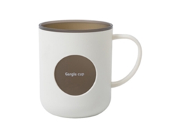 Vaso ancho irrompible para cepillos de dientes con asa, color blanco.