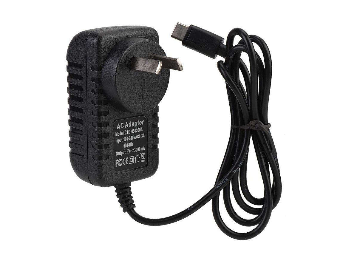 Adaptador de corriente integrado para Raspberry Pi 4 Modelo B con puerto de carga tipo C de 5 V/3 A, luz dorada.