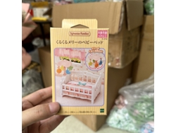 Muñeca de anime para guardería, escuela primaria feliz, castillo arcoíris, autobús escolar, casa del árbol, juguetes Mdug
