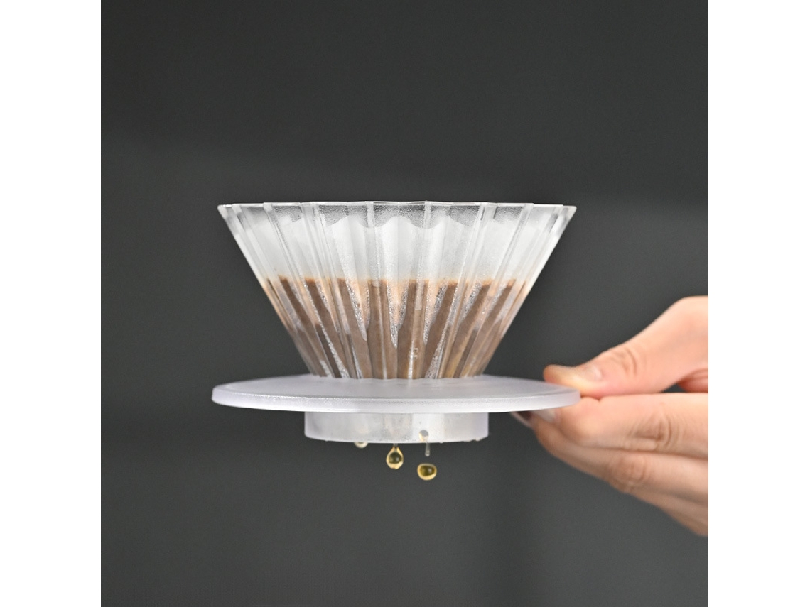 Taza de filtro de café de resina, un accesorio artesanal para servir café.