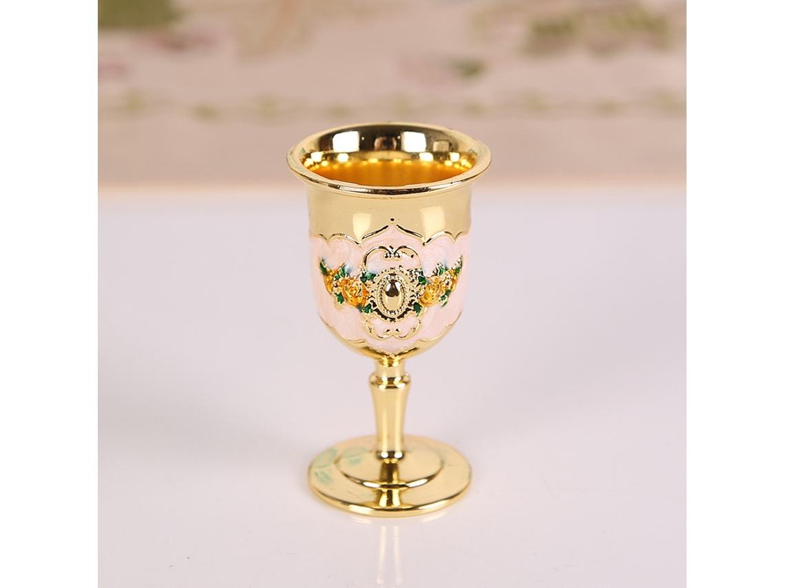 Copa de vino pequeña (naranja dorado), estilo europeo, para vinos blancos de alta calidad.