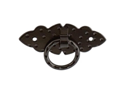 Tirador anilla con placa horizontal 80-30 negro placa martilleada.