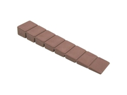 Cuña ranurada para calzar muebles marron
