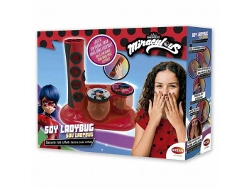 Manicura BIZAK Miraculous estudio de uñas (Edad Mínima: 8)